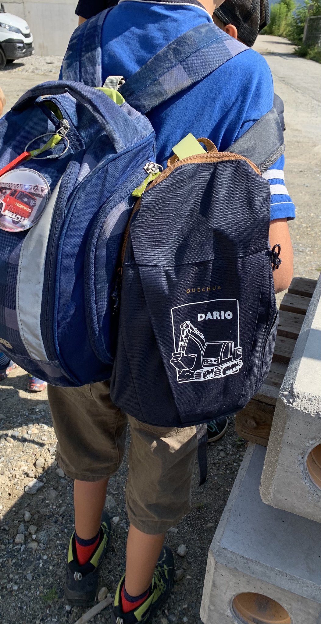 Baggerfahren und Mauern