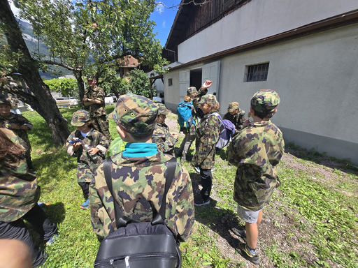 Ein Tag beim Militär