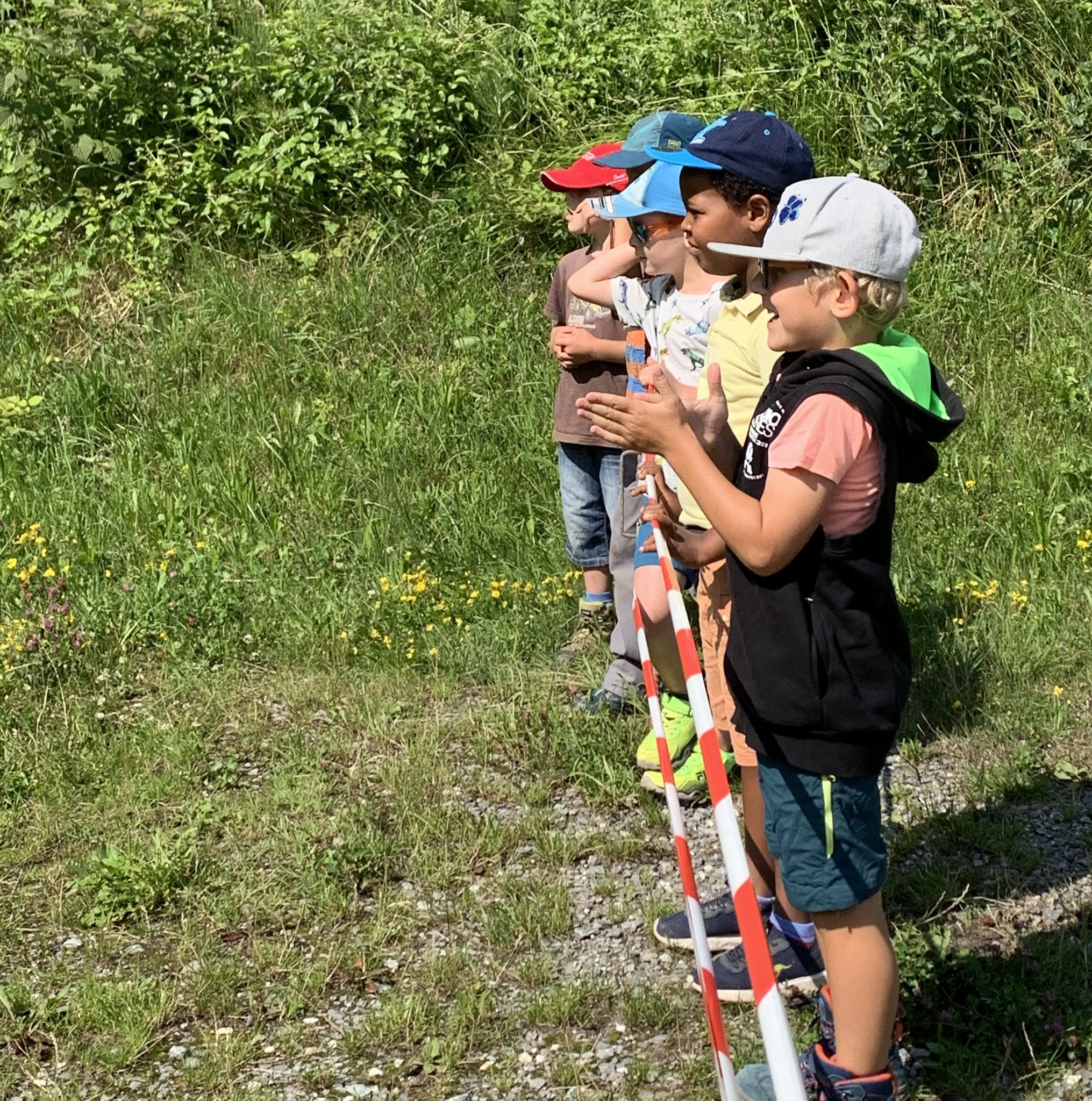 Baggerfahren und Mauern