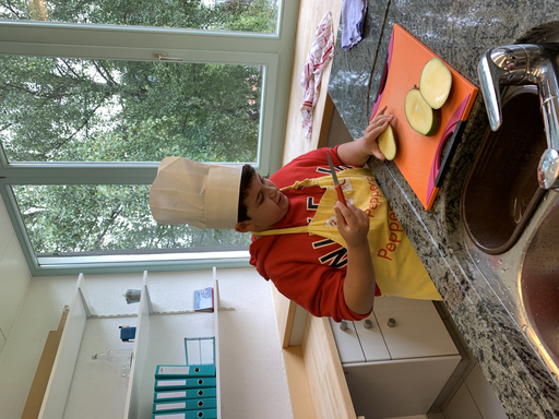 Kinder kochen für Ihre Eltern