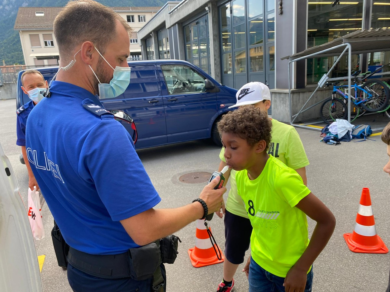 Besuch bei der Kantonspolizei GR