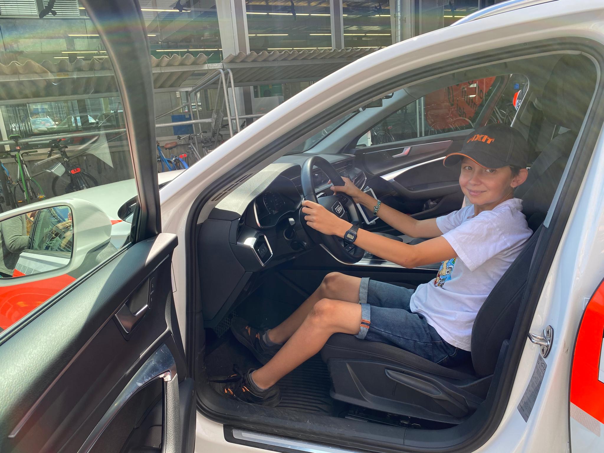 Besuch bei der Kantonspolizei GR