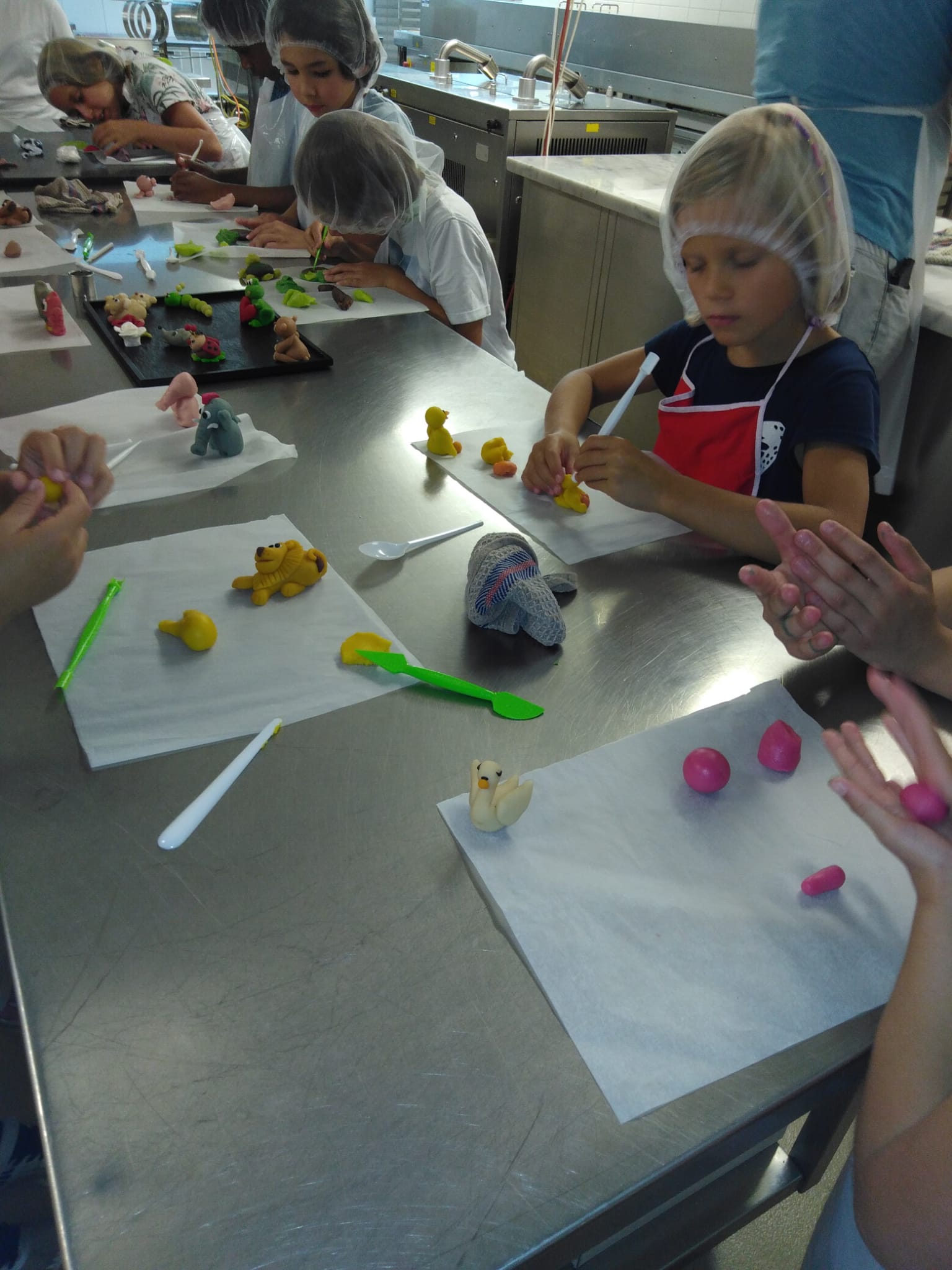 Marzipanfiguren modellieren