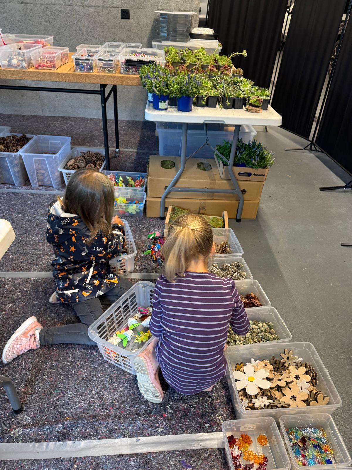 Gestalten mit Blumen und Naturmaterialien