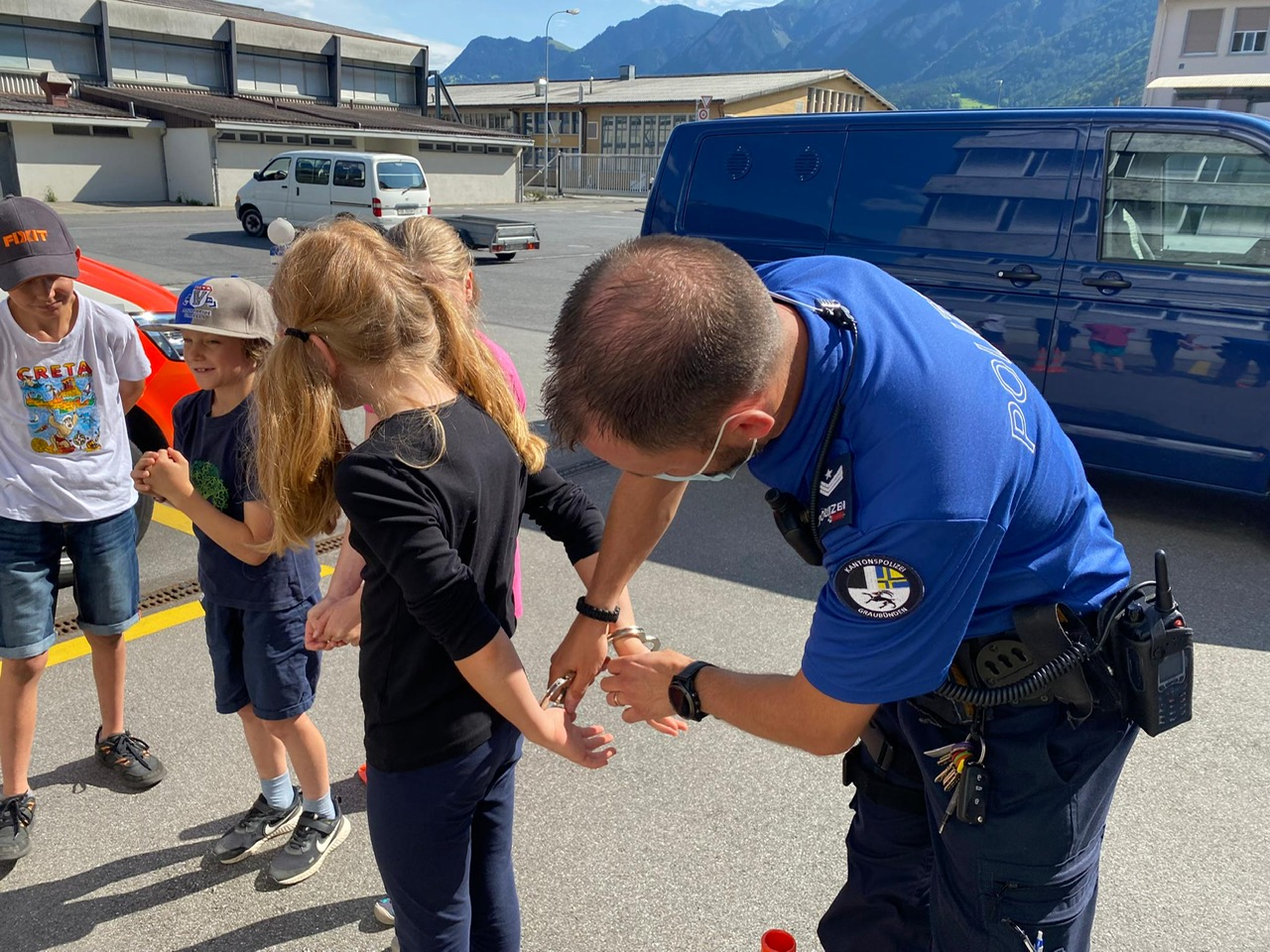 Besuch bei der Kantonspolizei GR