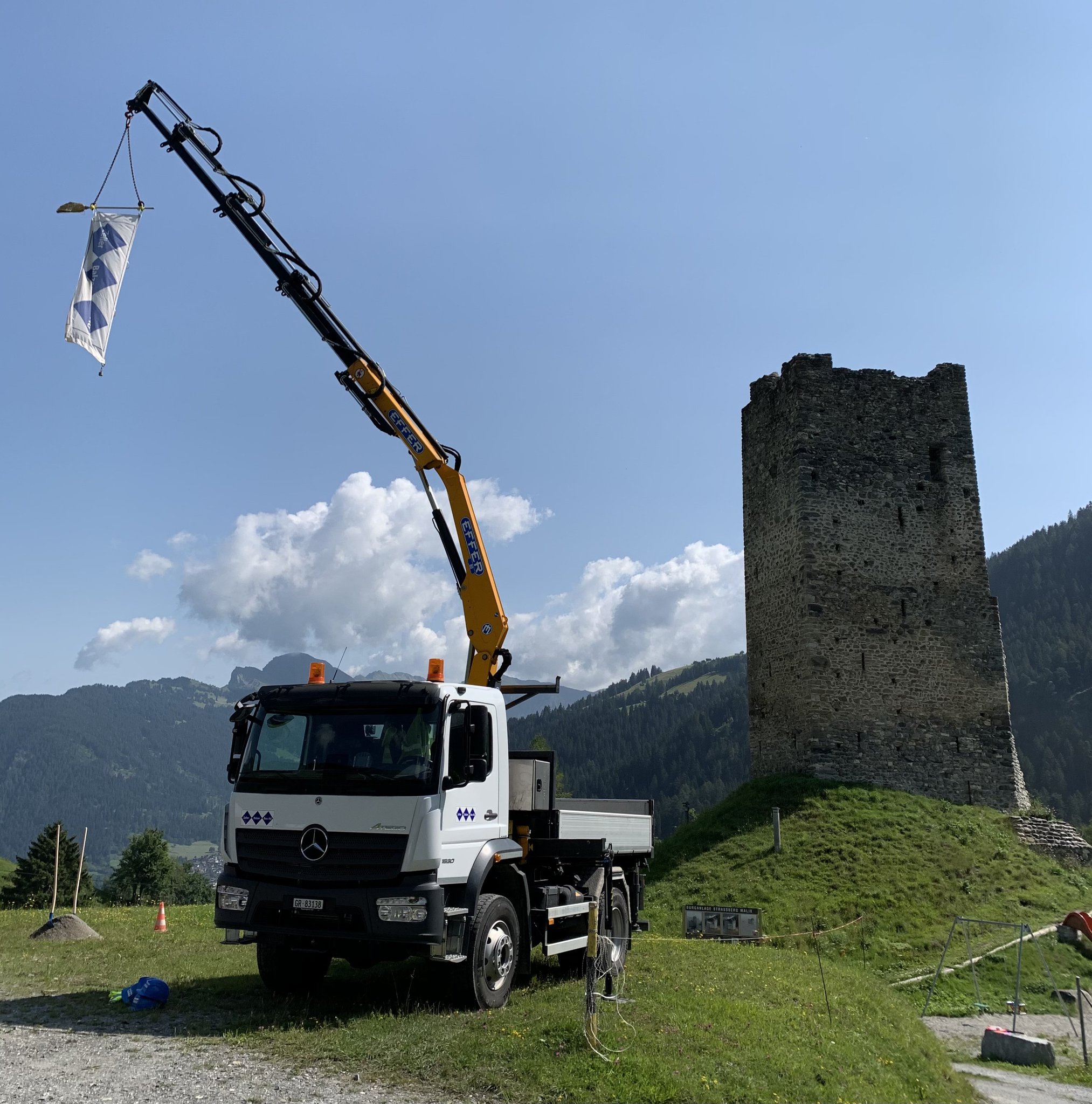 Baggerfahren und Mauern