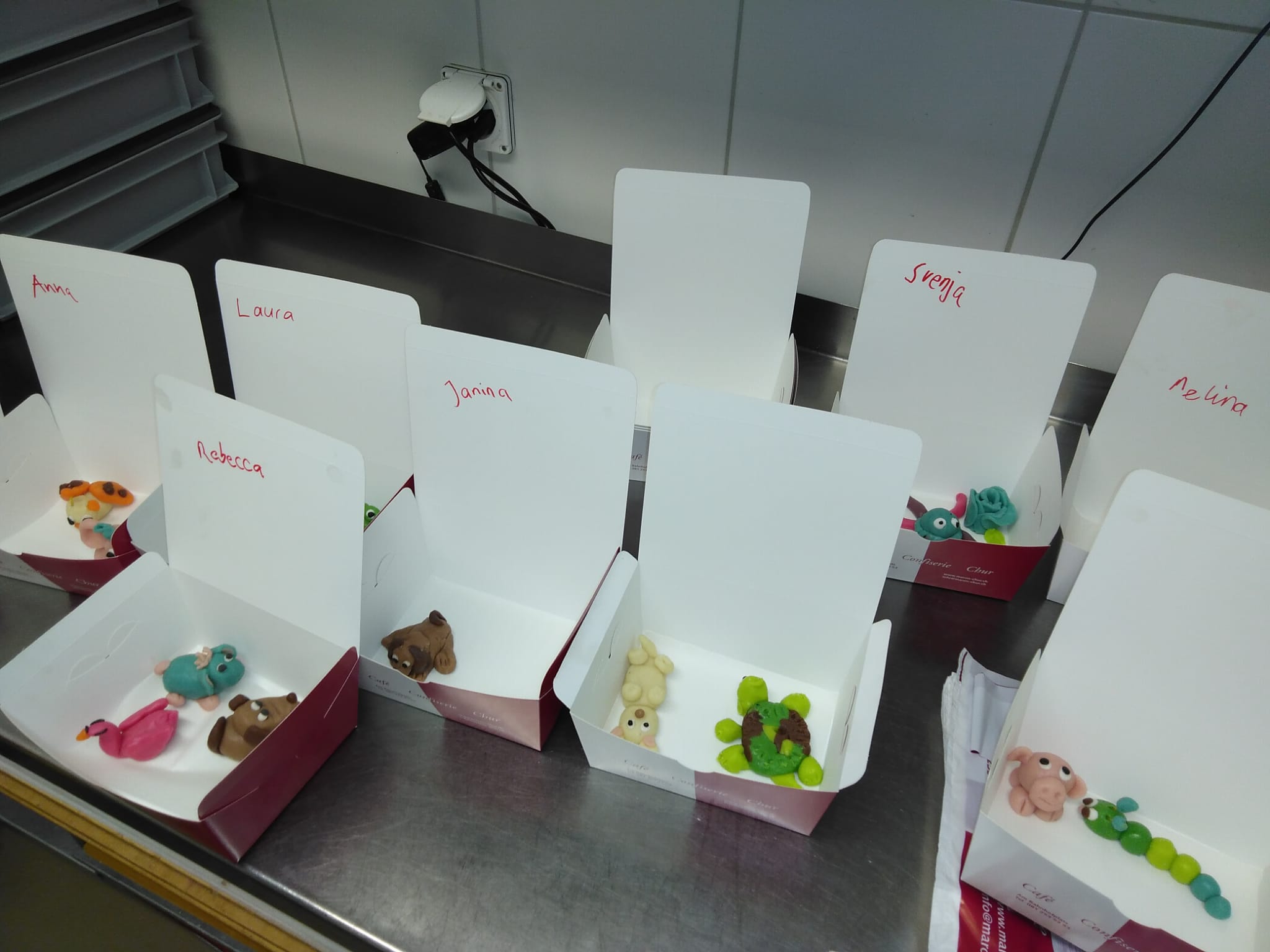 Marzipanfiguren modellieren