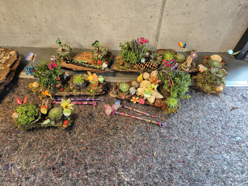 Gestalten mit Blumen und Naturmaterialien